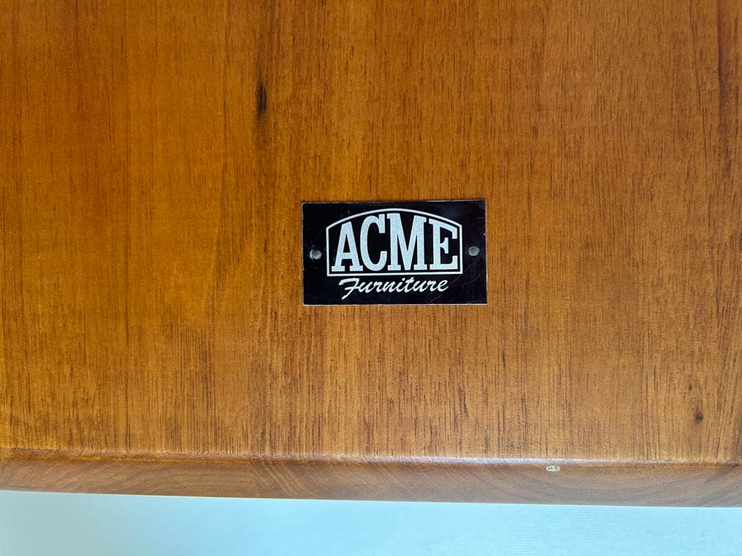 ACME テーブル