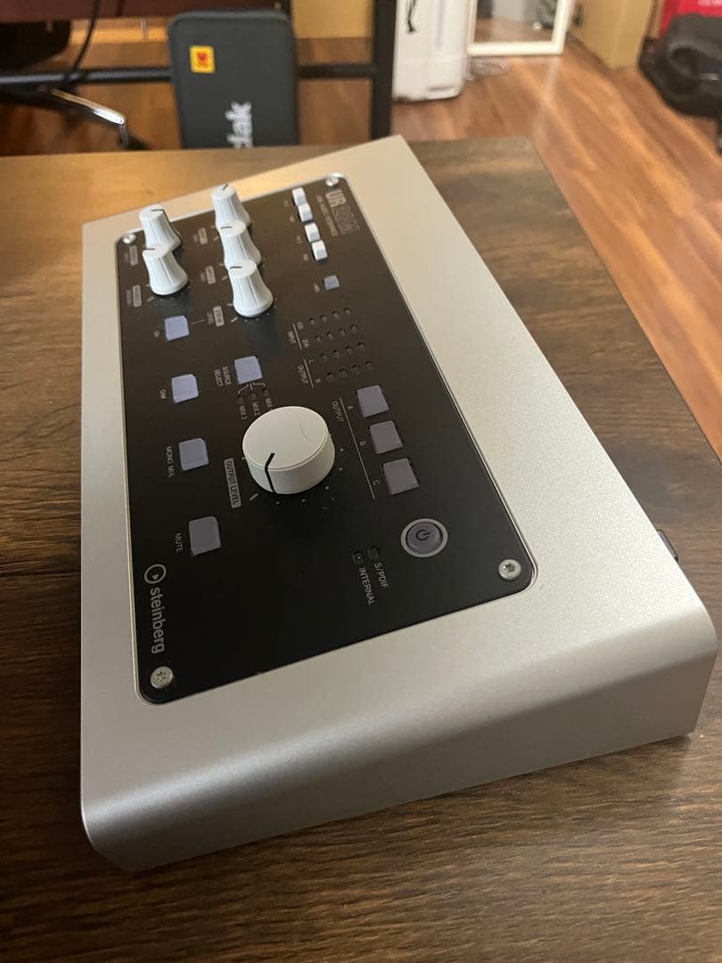 Yamaha ur28m オーディオインターフェイス