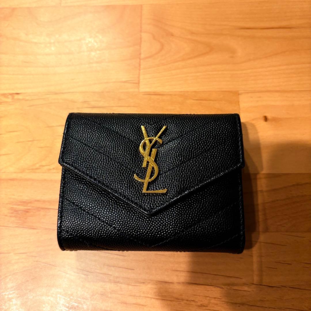イヴサンローラン 三つ折り財布 YSL カサンドラ キャビアスキン