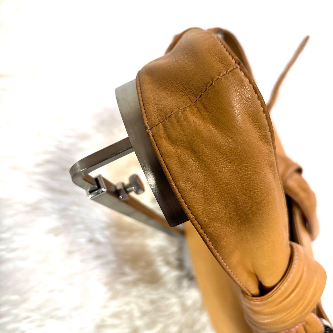 ダウニーロエベ ハンドバッグ 手提げ アナグラム ロゴ金具 ナッパレザー