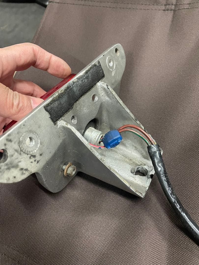 期間限定値下げ　Bates ハーレー　ベイツ トライアンフ　テールランプ