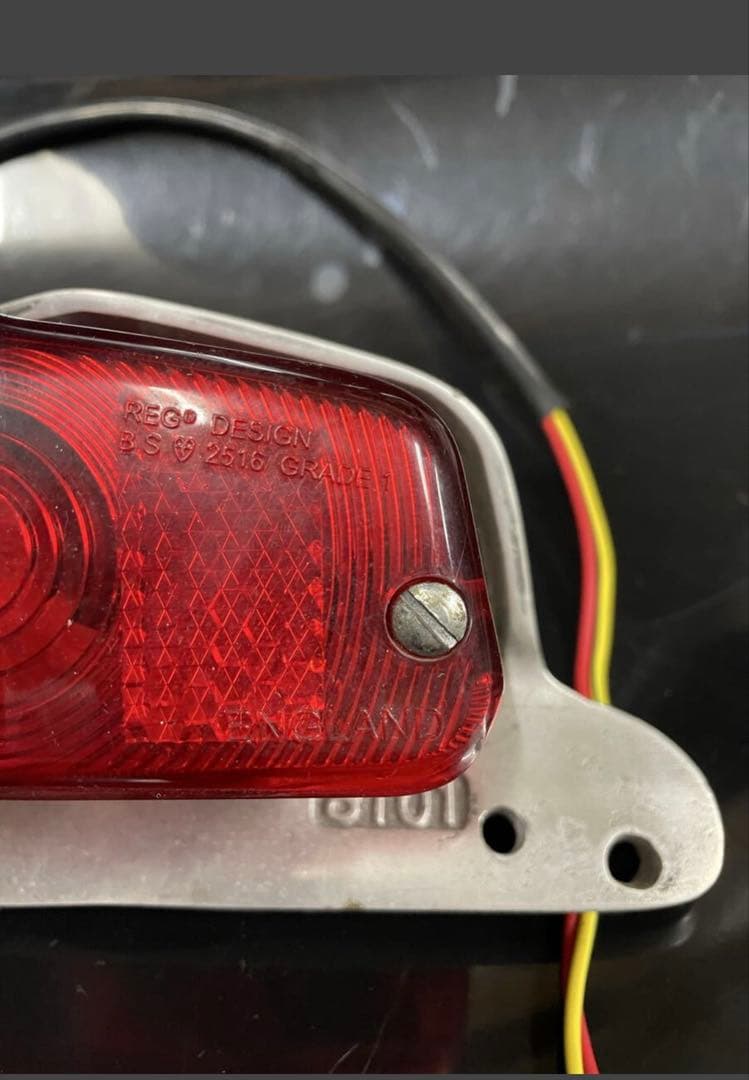 期間限定値下げ　Bates ハーレー　ベイツ トライアンフ　テールランプ