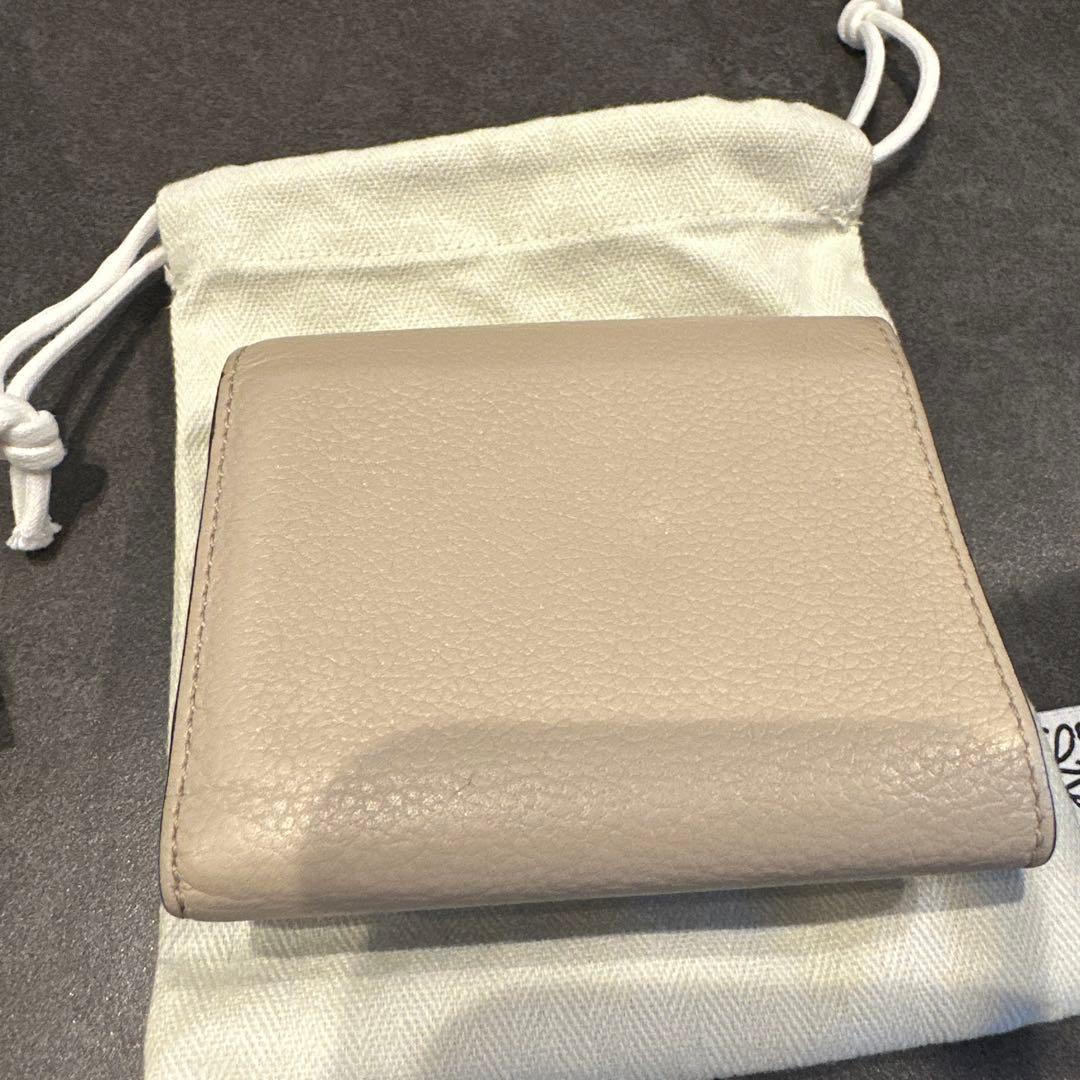 LOEWE ベージュ 三つ折り財布 保存袋付き