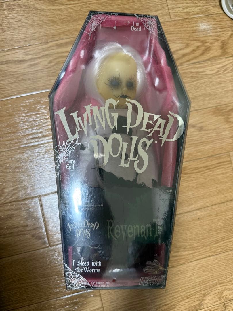【再値下中！新品未開封】メズコ リビングデッドドールズ RevenanT