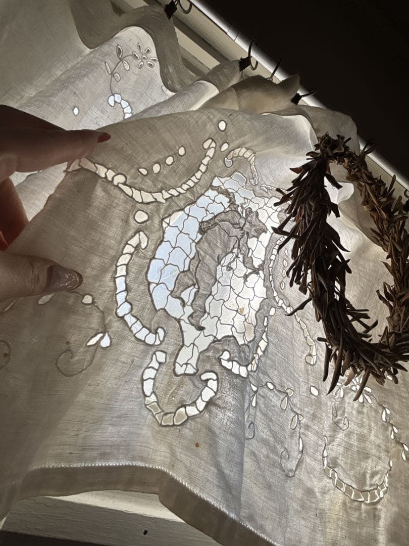 フランスアンティーク　リネン　カットワーク　天使　エンジェル　カーテン　クロス