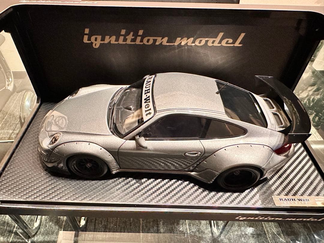 RWB997 イグニション1/18 ガンメタ