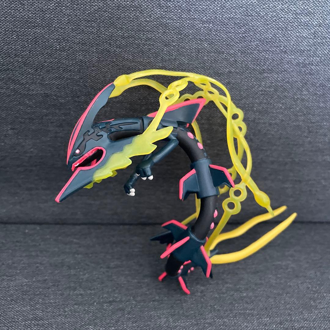 黒いメガレックウザ