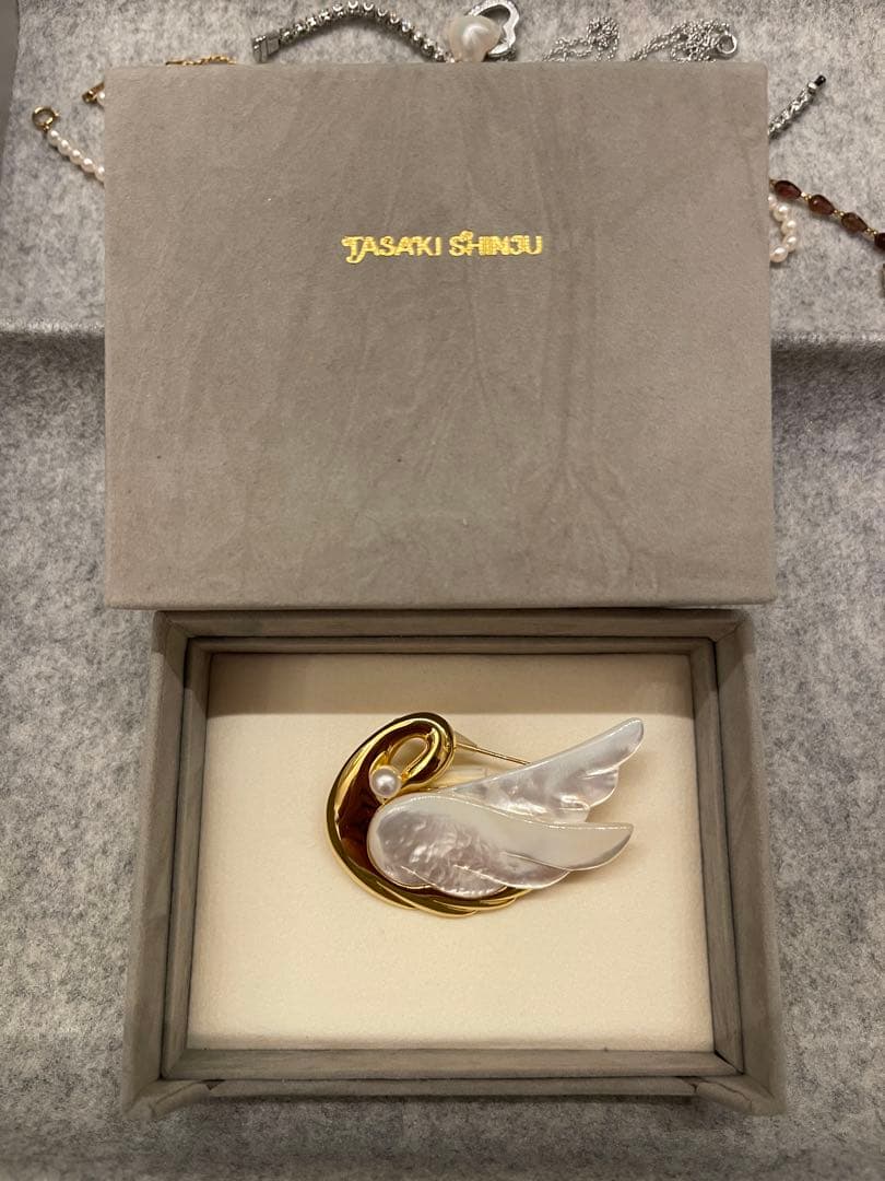 TASAKI 田崎真珠 ブローチ パール　白蝶貝　スワン　白鳥　シェル