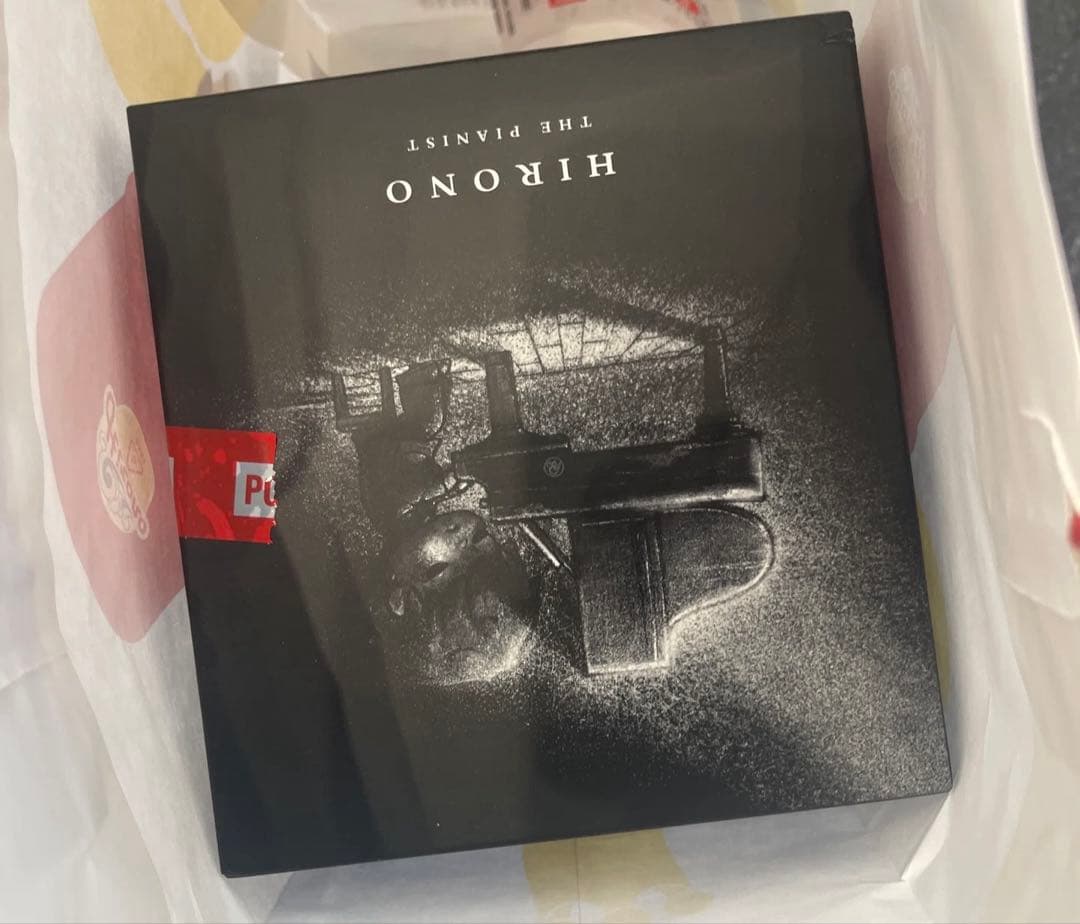 ポップマートHirono The Pianist Figure