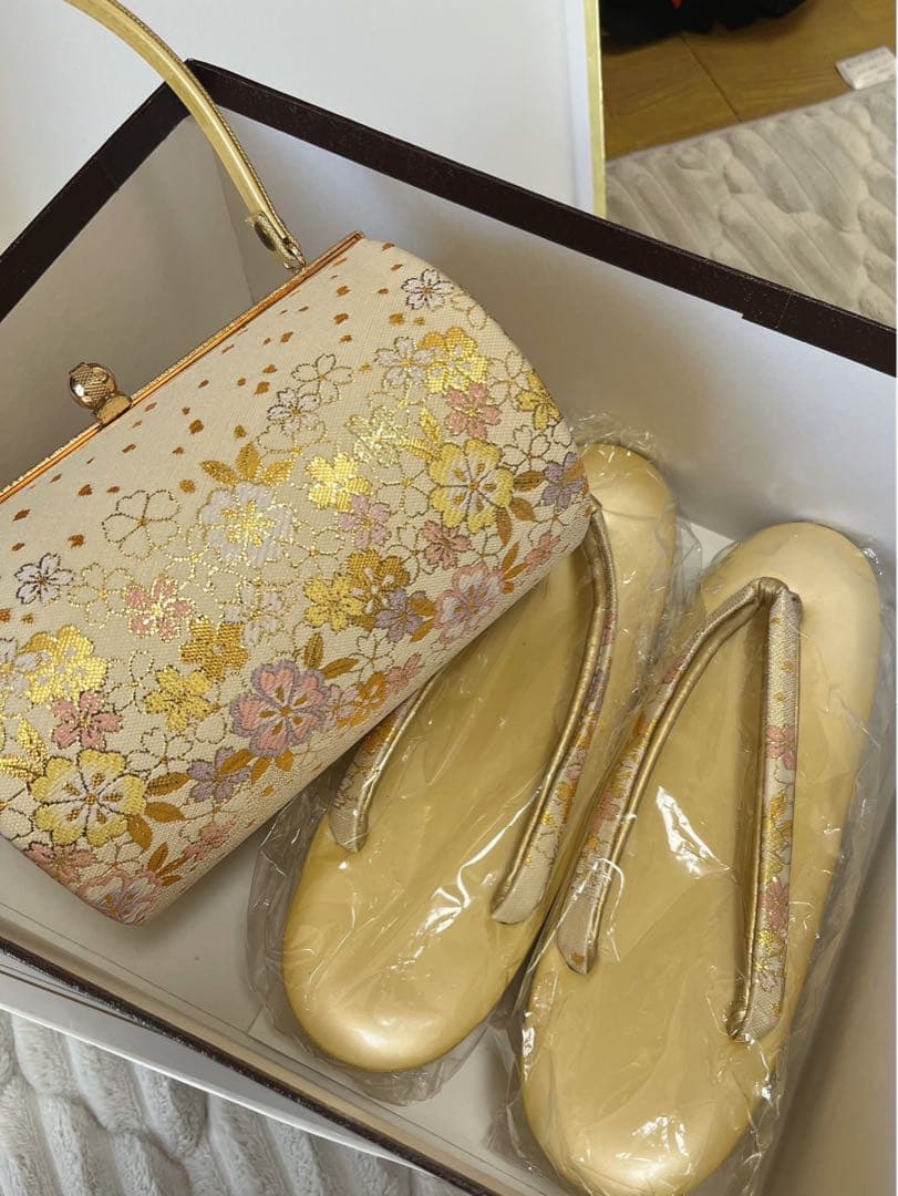 最終値下げ！振袖フルセット　黒とピンクの花柄