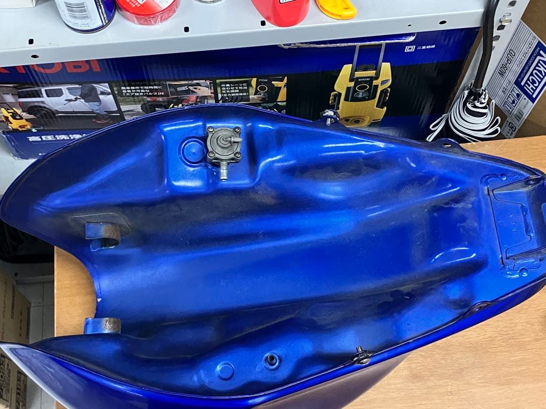 ホンダ　ホーネット250用ガソリンタンク【初期型用】