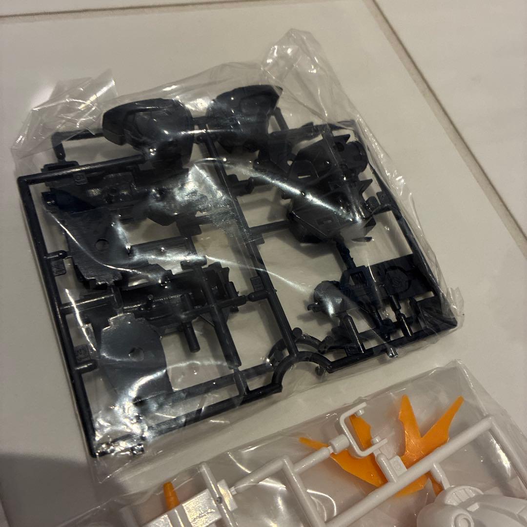 【未組立！】【レア！】BANDAI 機動戦士ガンダム RX-93 νガンダム