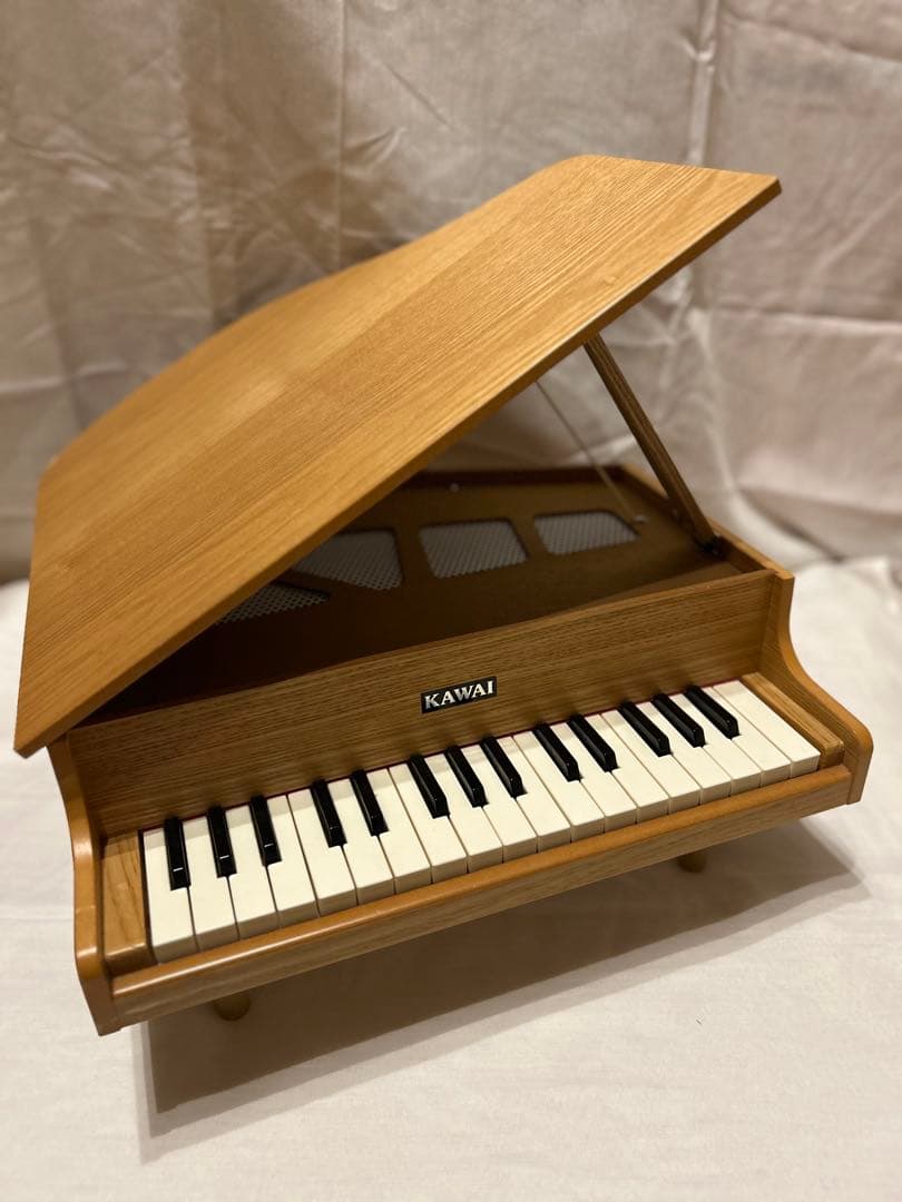 KAWAI 木製ミニピアノ 32鍵　ナチュラル