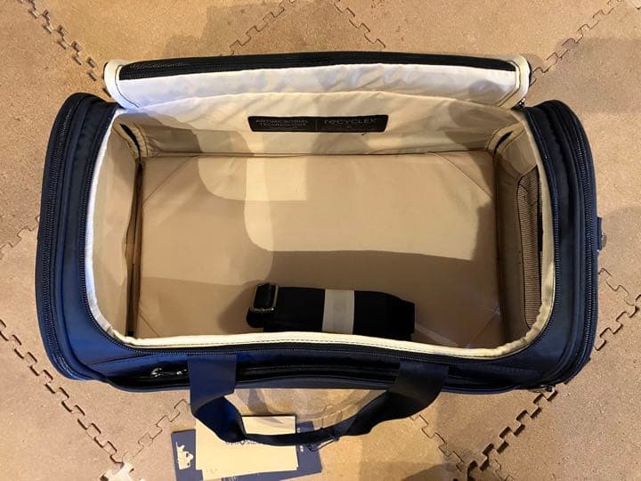 サムソナイト　高級輸入犬猫用キャリーバック