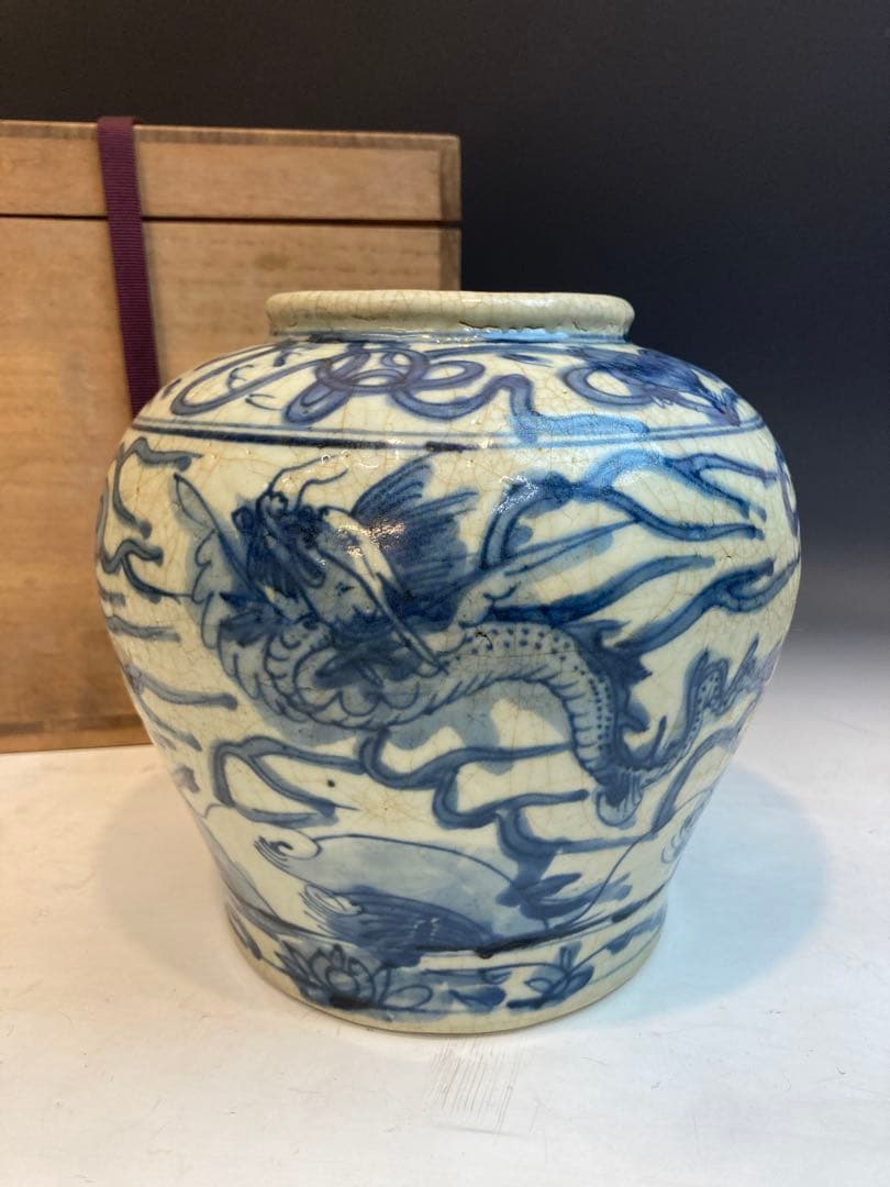 古染付龍獅子紋壷 明時代 中国古陶磁 花瓶