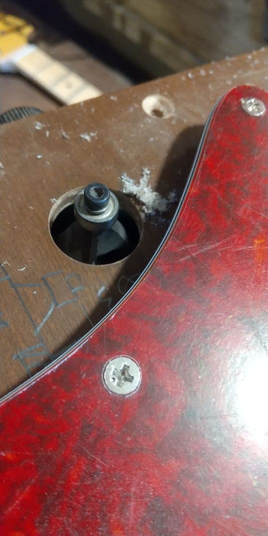 オリジナルピックガード製作  サドウスキー５弦用