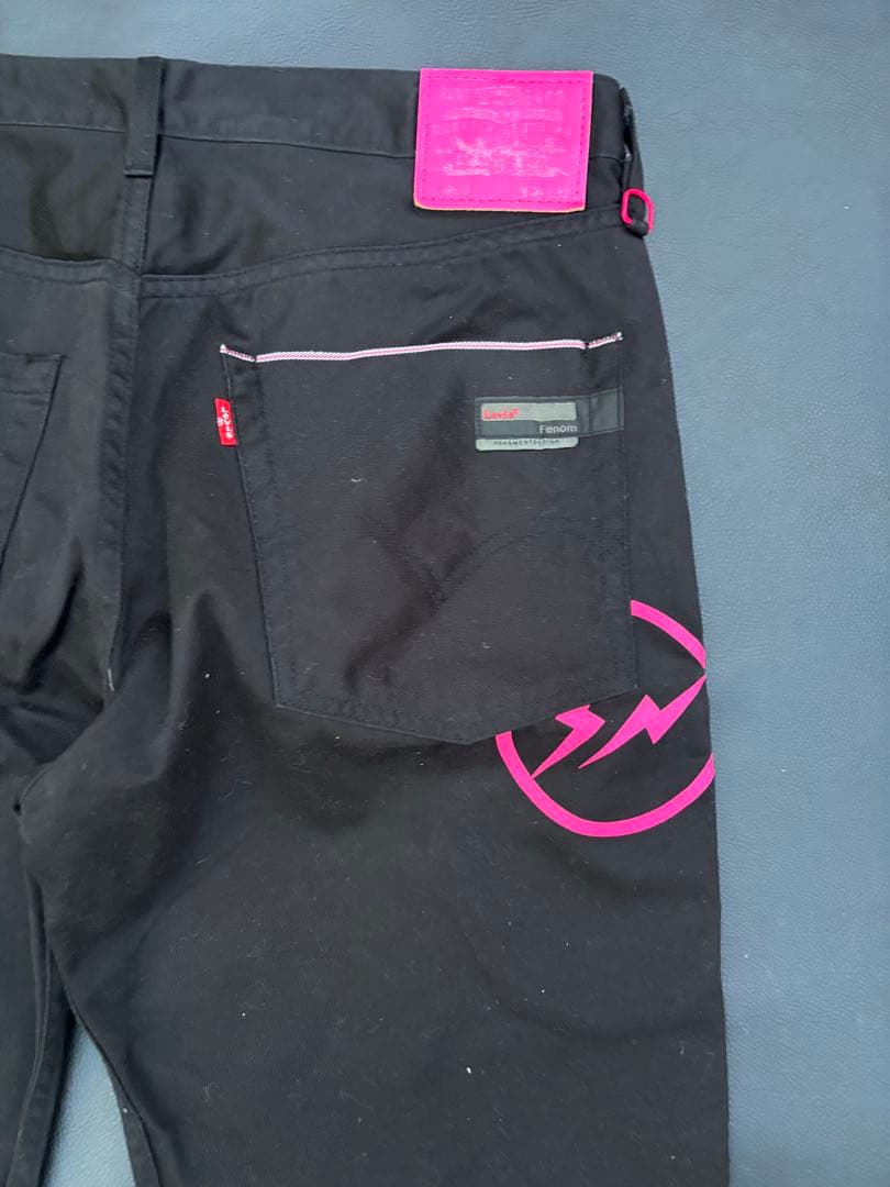 希少 美品 Levi's Fenomブラック チノパン FMCNO-0010