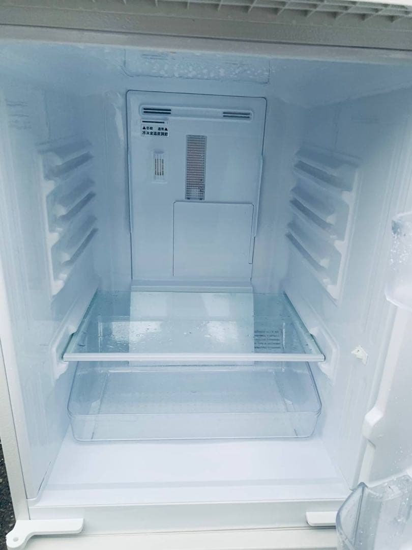 送料設置無料　SHARP ノンフロン冷凍冷蔵庫　SJ-D14F-W