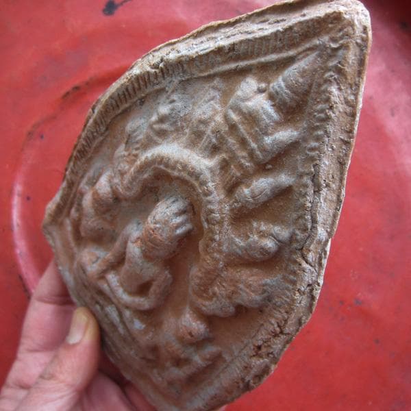 8～12世紀　大型　タイ　ハリプンチャイ陶製磚仏