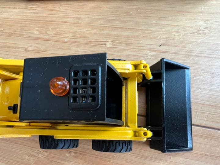 KOMATSU コマツ　SKID STEER LOADER