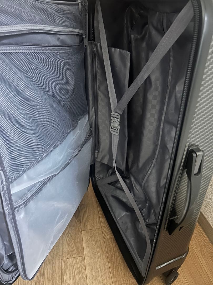 Samsonite カーボンファイバー風キャリーケース 大