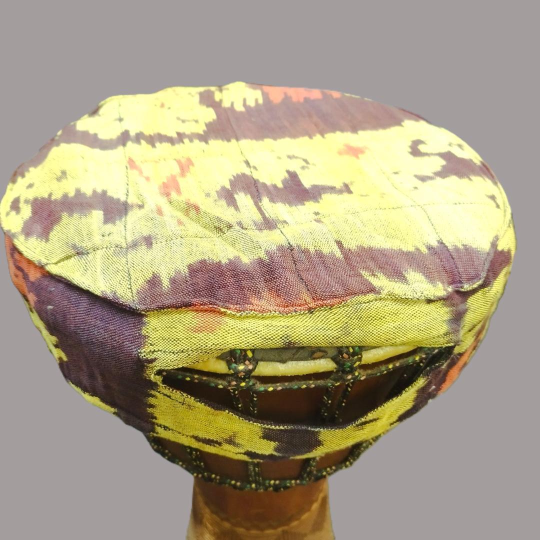 ジャンベ 　12インチ　打面31ｃｍ　木製パーカッション 楽器　木彫り