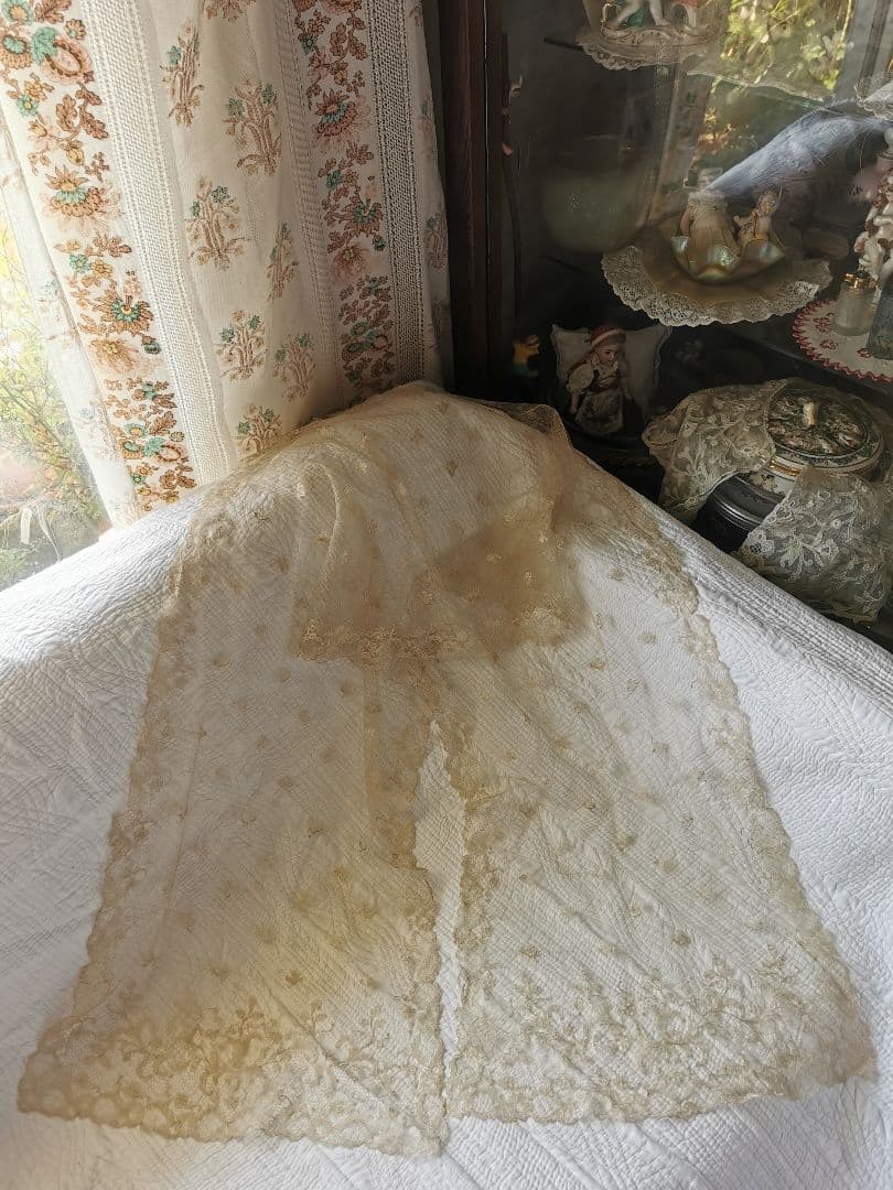 アンティーク シャンテリーレースショール ヴェール 鈴蘭 菫 桜草 銀杏/花びら