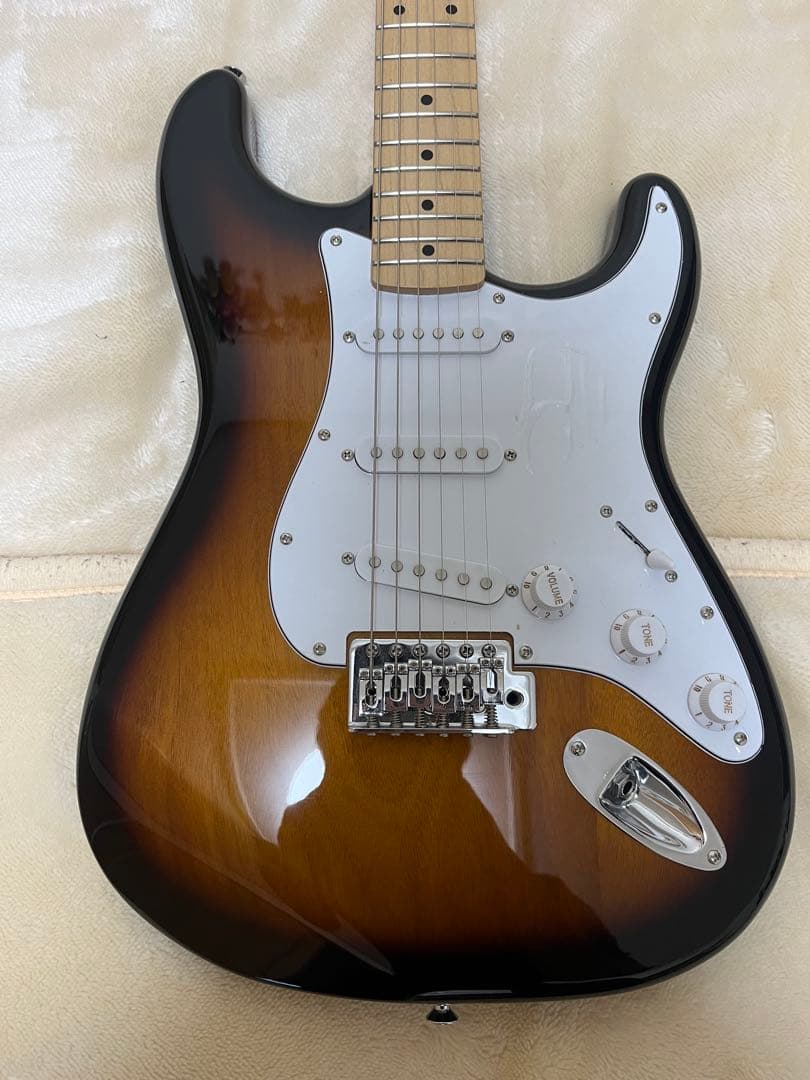 【調整済】Squier スクワイア　fender ストラト　エレキギター　美品