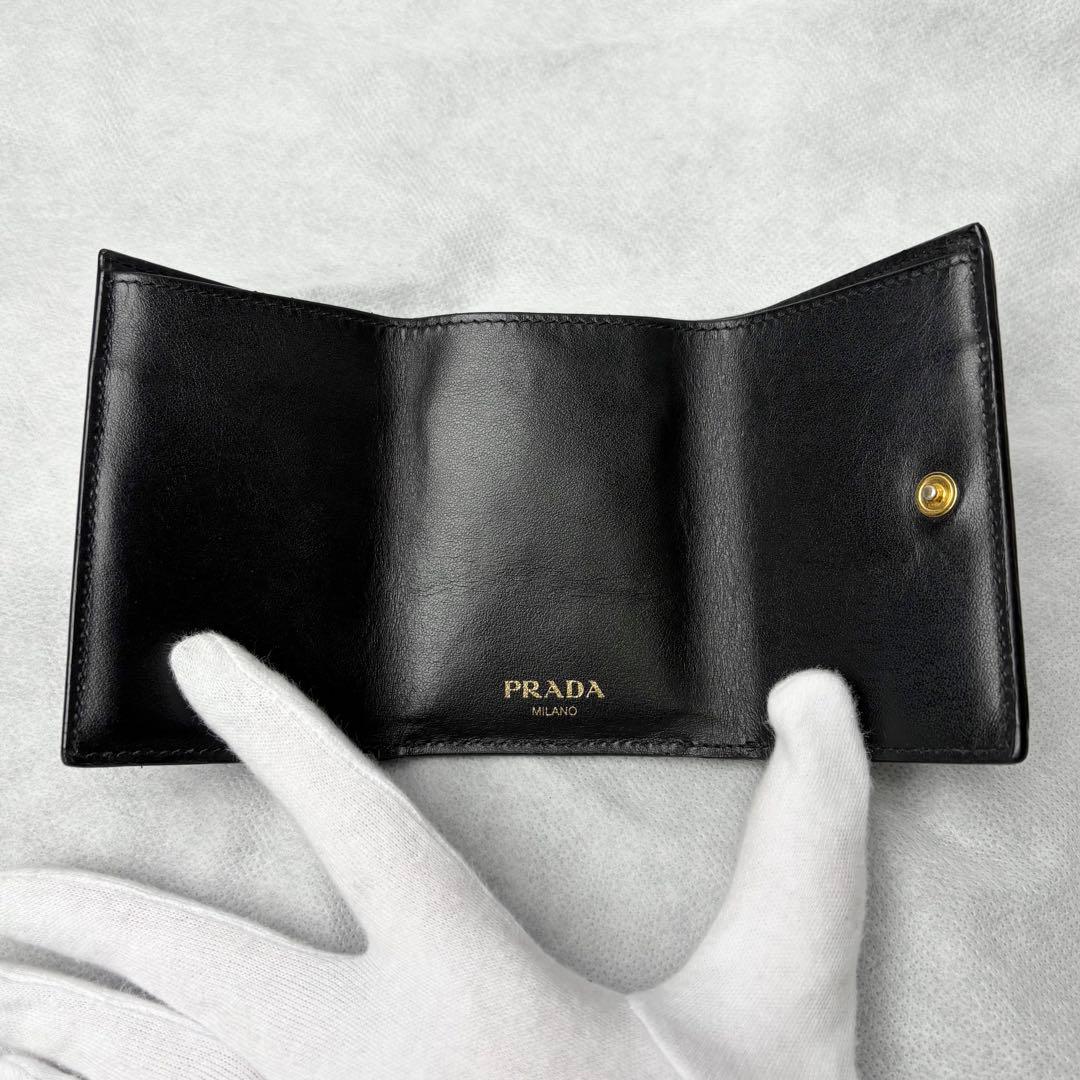 PRADA 三つ折り財布 トライアングルロゴ ヴィッテロムーブ レザー 三角ロゴ
