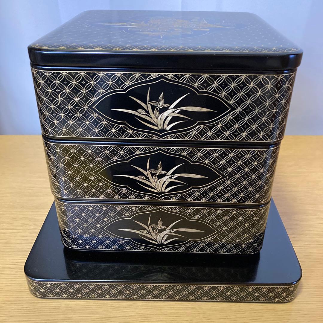 輪島塗　三段重　高級漆器　飾り重　台付