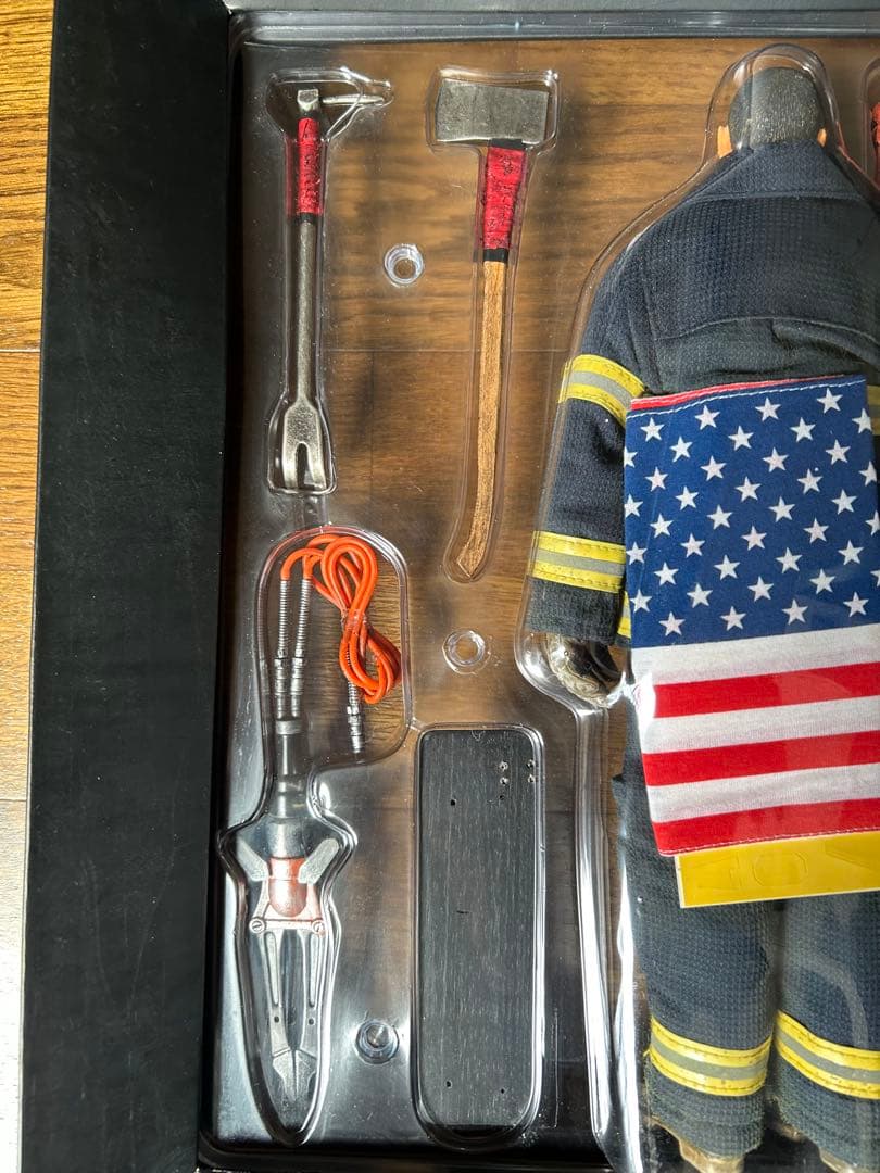 ホットトイズ FIRE FIGHTER 消防士 未開封