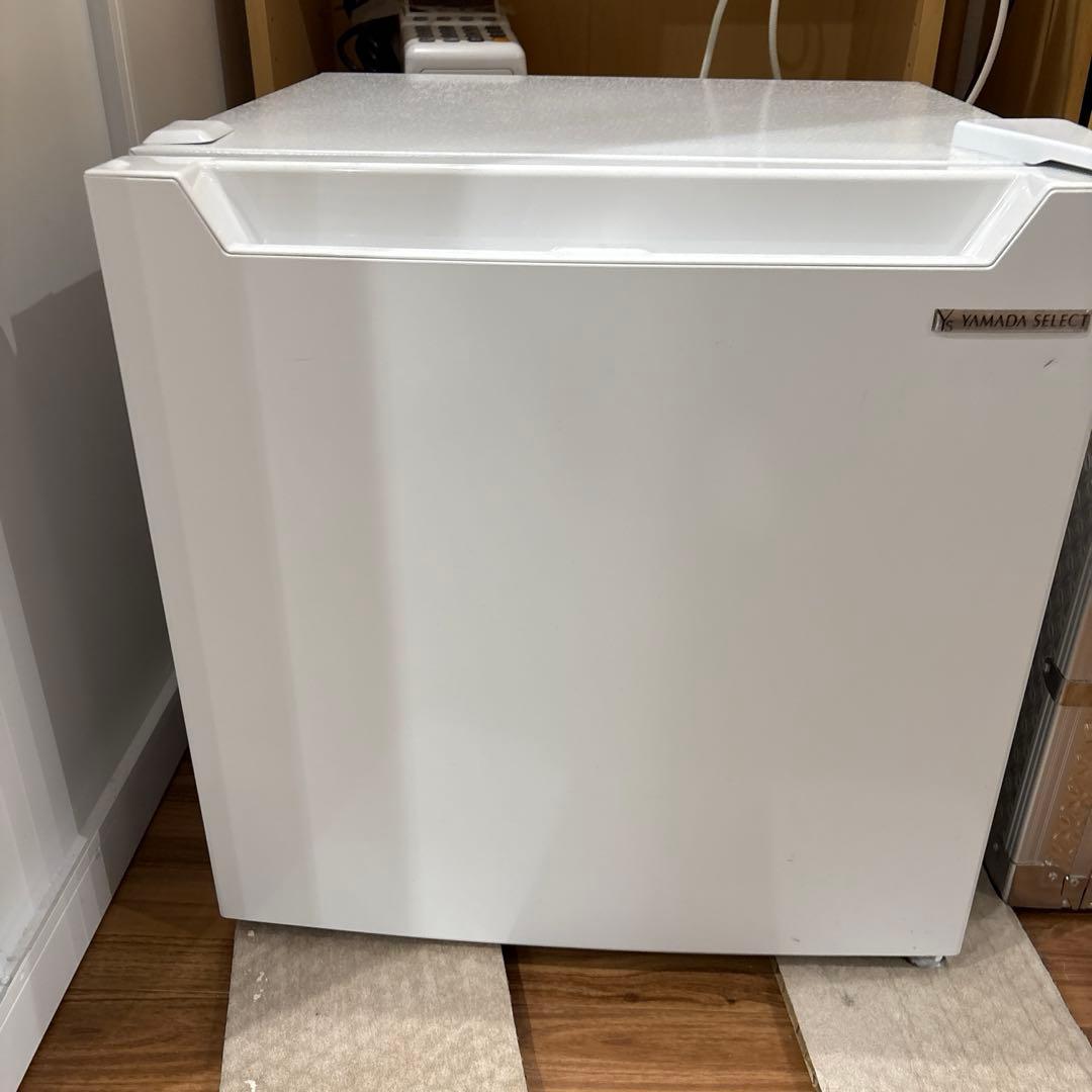 美品 YAMADA ノンフロン冷蔵庫 YRZ-C05H1 小型 1ドア 46L