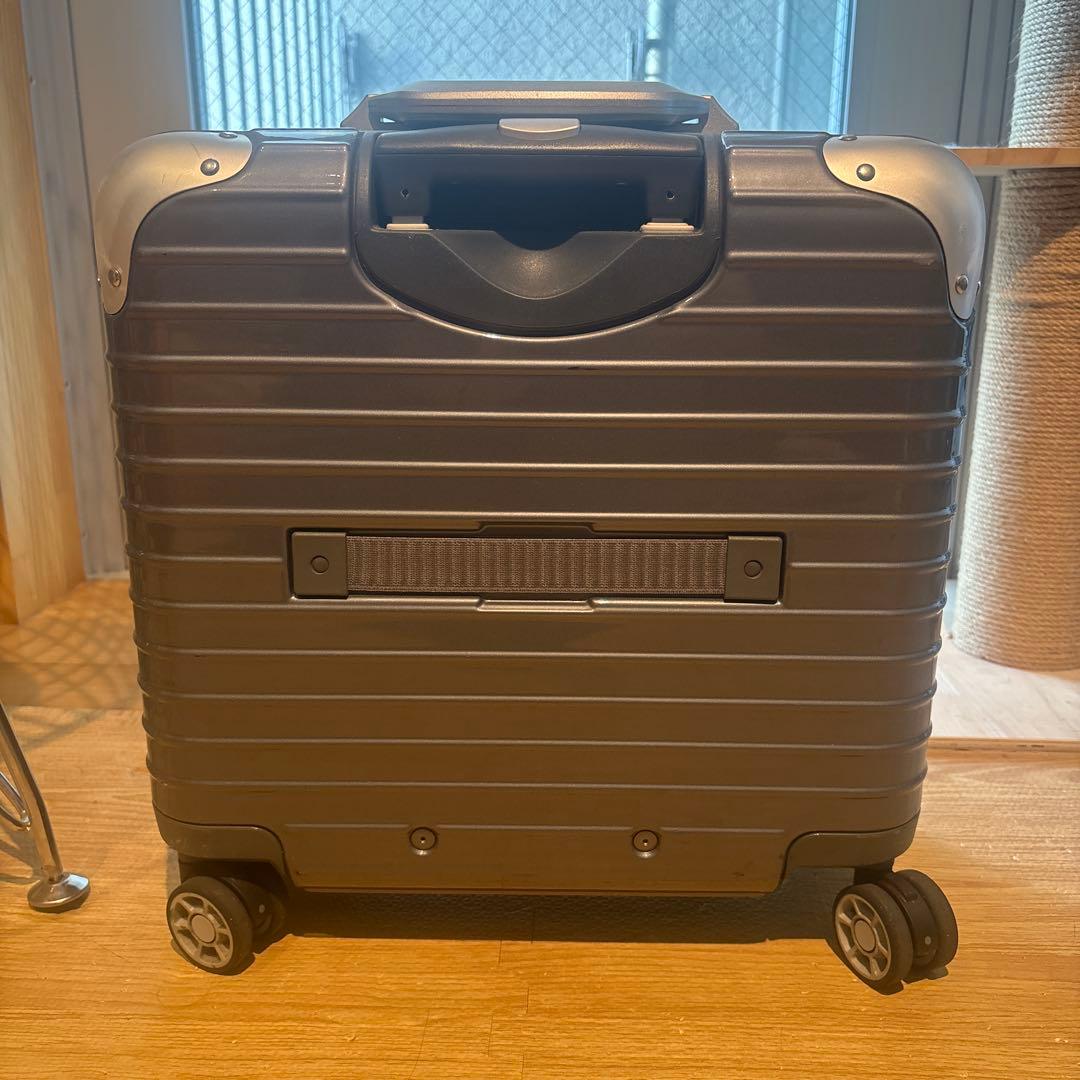 RIMOWA ビジネストローリー グレー 4輪小型キャリーケース