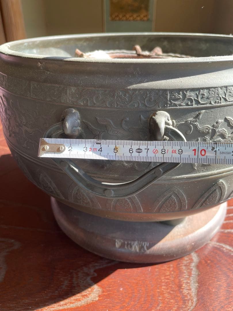 骨董品　希少 鉄製 火鉢 彫刻模様