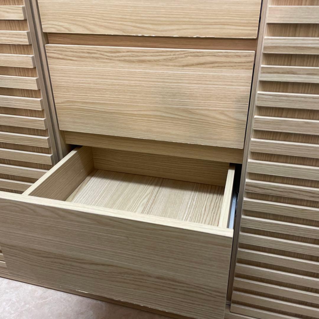 木目調　キャビネット　食器棚