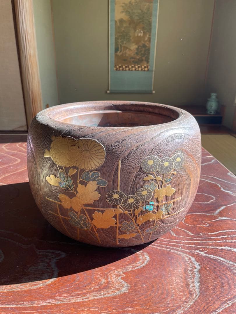 希少　木製火鉢 金箔装飾 花柄デザイン　１００年前　骨董品