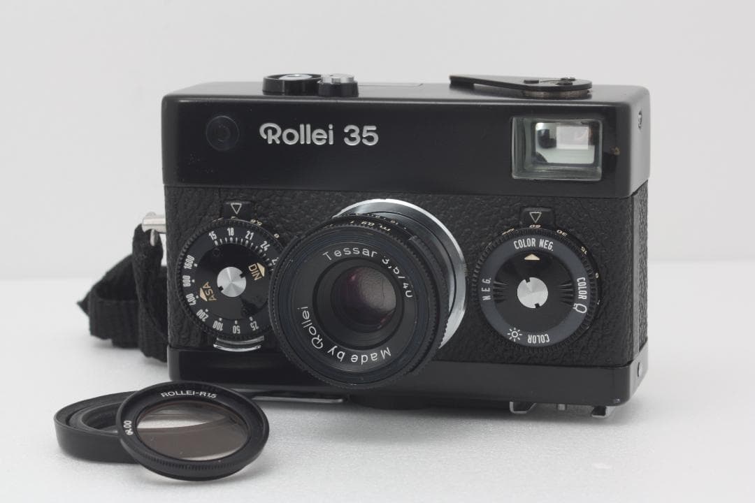 ローライ Rollei 35 ブラック ストラップ・フード付き #275a