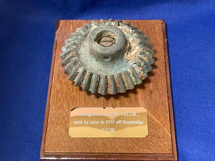 イギリス海軍　水雷駆逐艦べロックのサルベージされた残骸