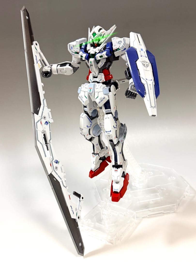 ガンプラ完成品　MGガンダムアストレア＋プロトGNツインブロードブレード
