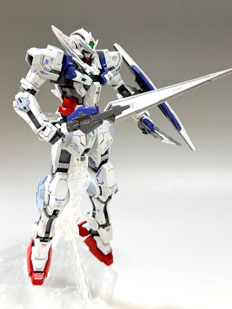 ガンプラ完成品　MGガンダムアストレア＋プロトGNツインブロードブレード