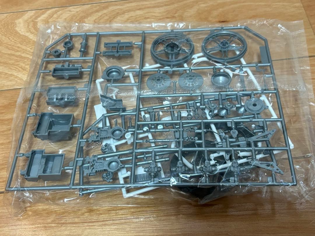 アオシマ 1/12 俺のマシン 風雲爆速ライダー XJ400D 未組立