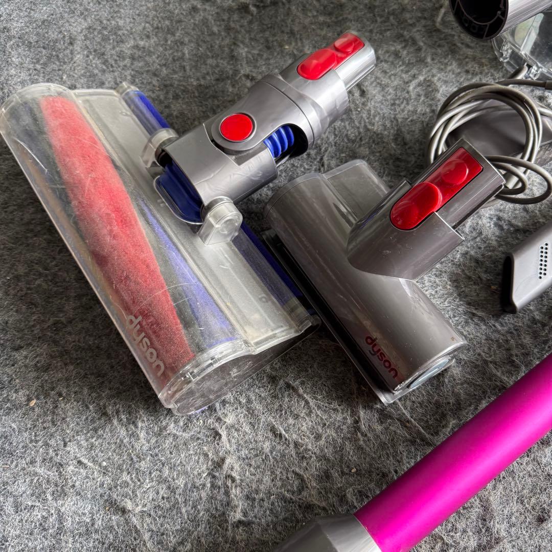 DJ65激安早い者勝ち✨ ダイソン V8 slim fluffy SV10K