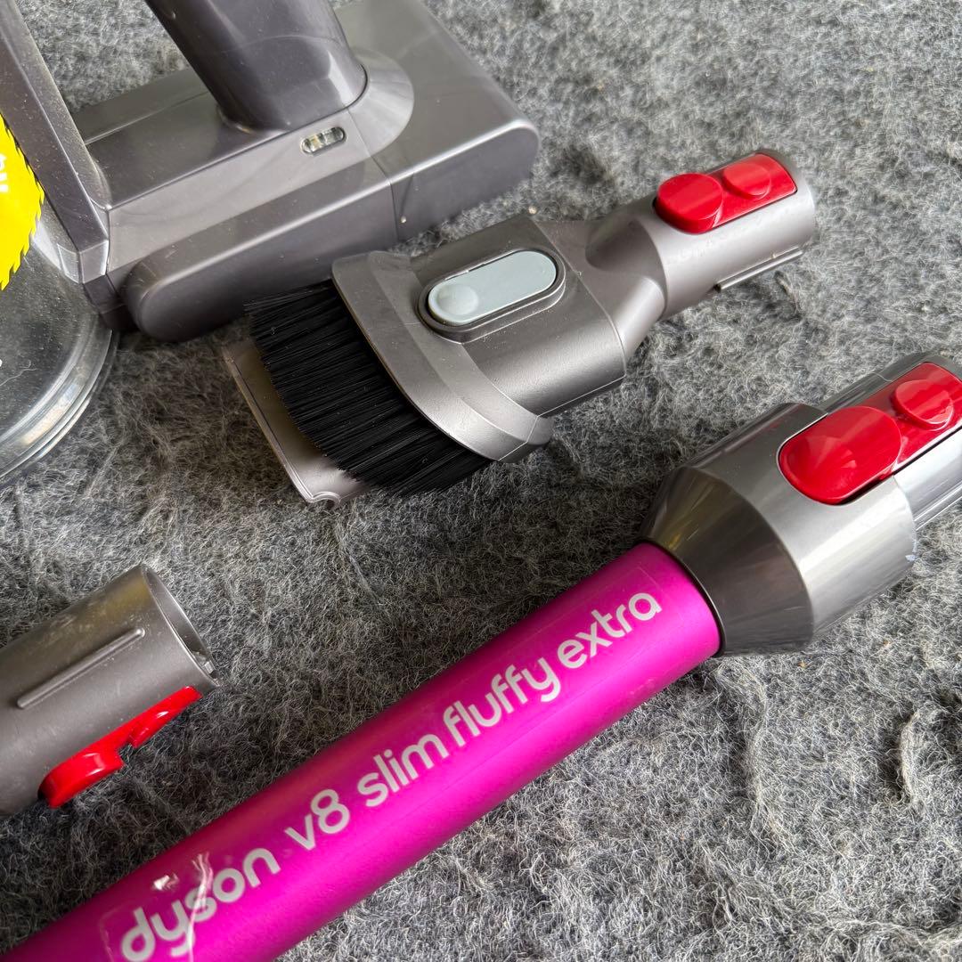 DJ65激安早い者勝ち✨ ダイソン V8 slim fluffy SV10K