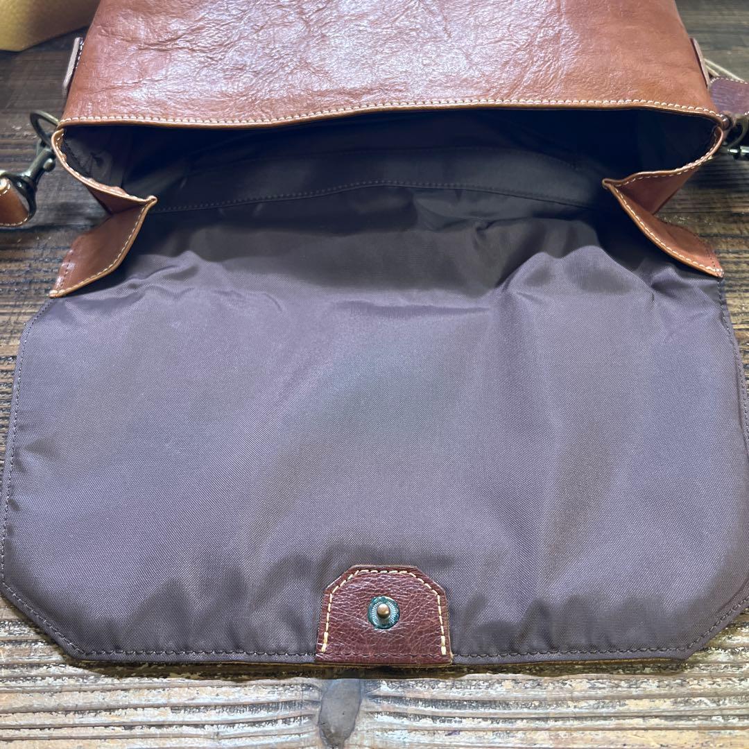 kisou 卉奏 acru レザー カメラバッグ　仕切2枚付