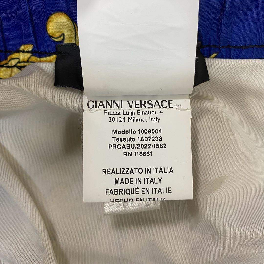 ヴェルサーチ　スイムショーツ　水着　ショートパンツ　総柄　3