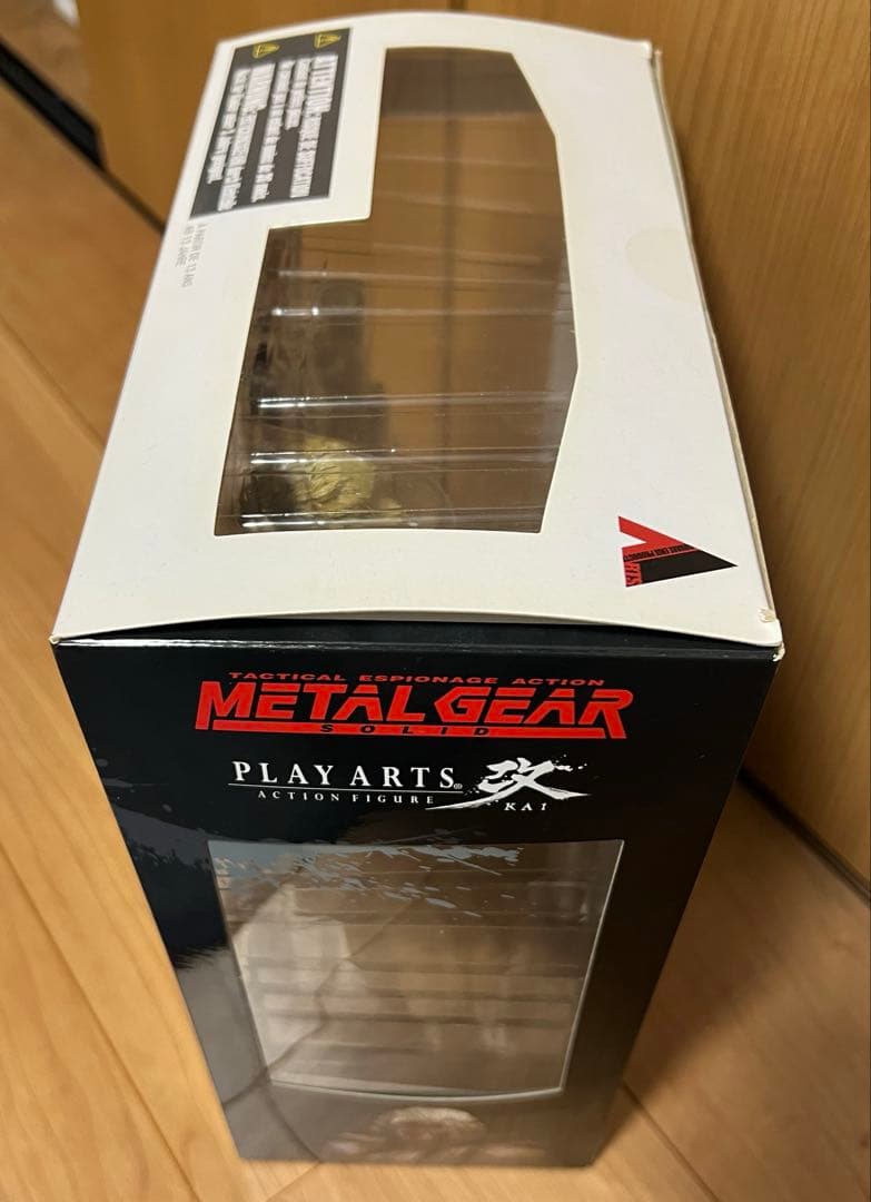 L GEAR SOLIDリキッド スネイク フィギュア