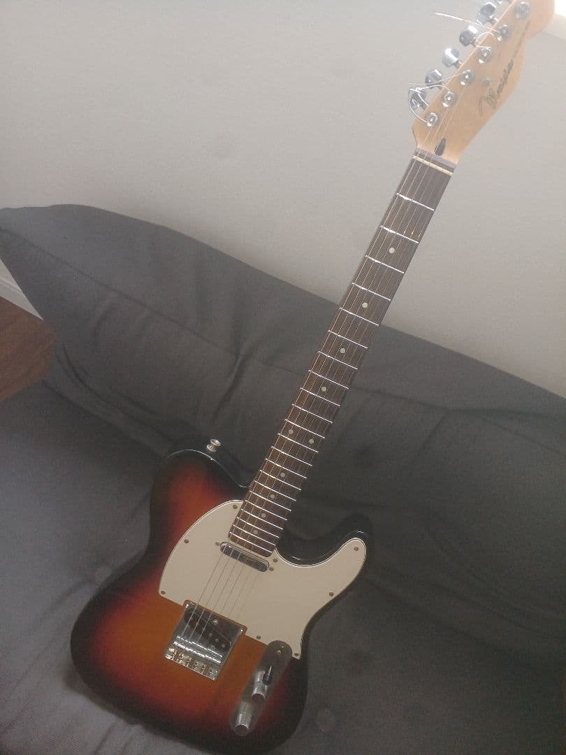 メイビス　テレキャスタータイプ サンバースト