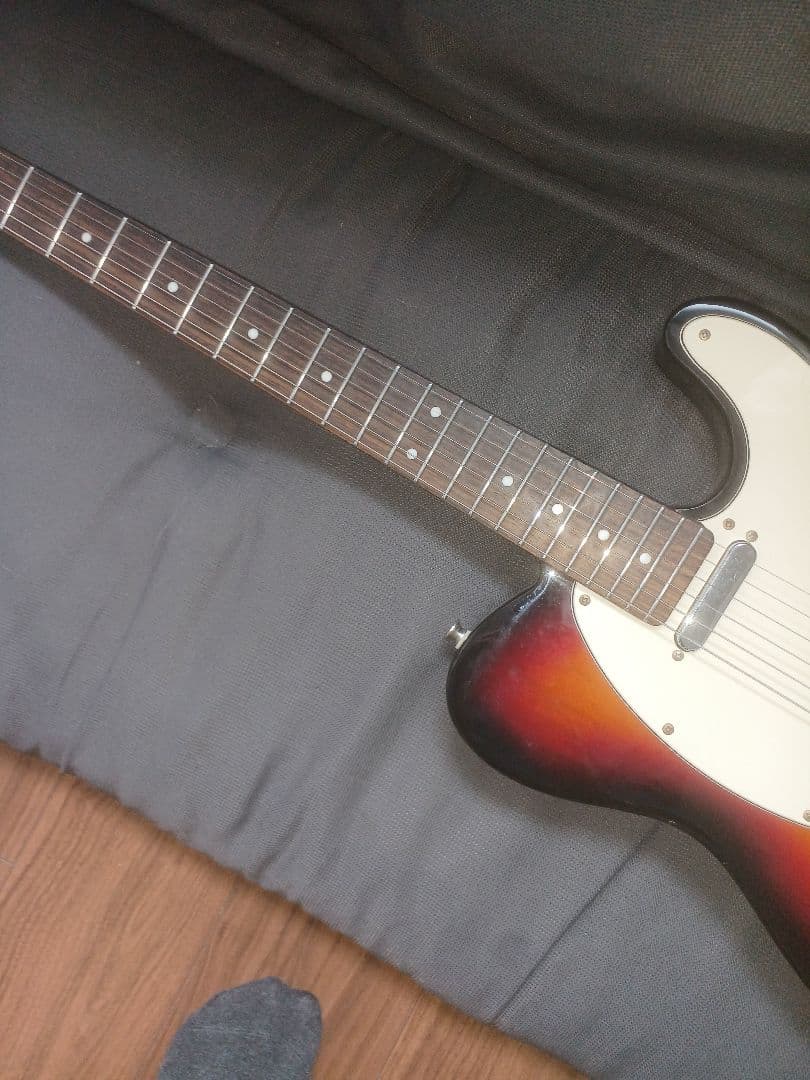 メイビス　テレキャスタータイプ サンバースト