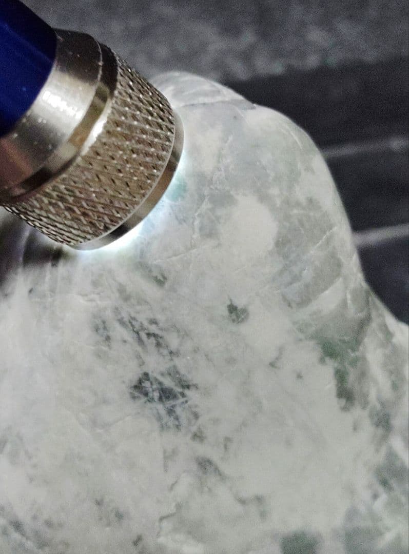 ★翡翠原石★糸魚川翡翠【海石青系・バレル573ｇ】