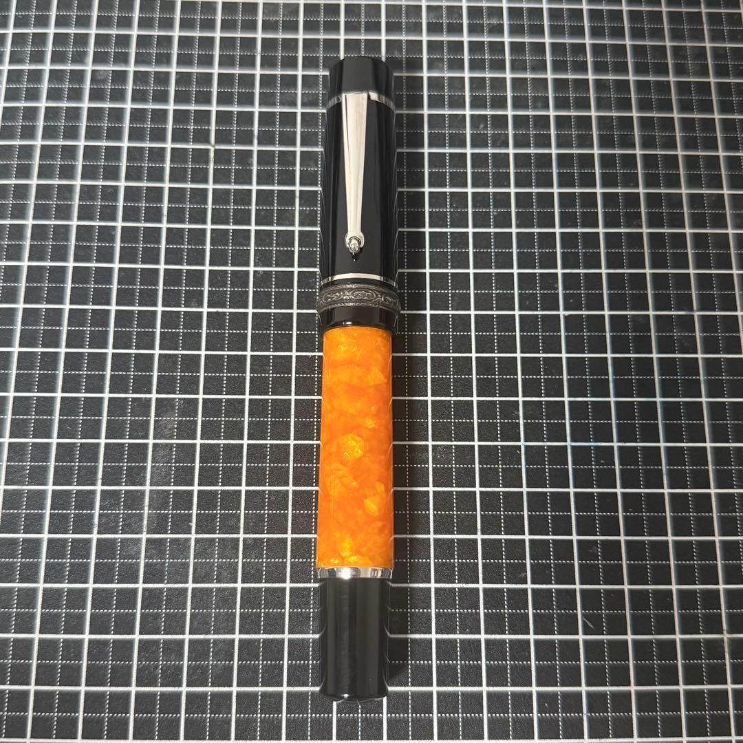 デルタ 万年筆 ドルチェビータ ミディアム オリジナル 18K M